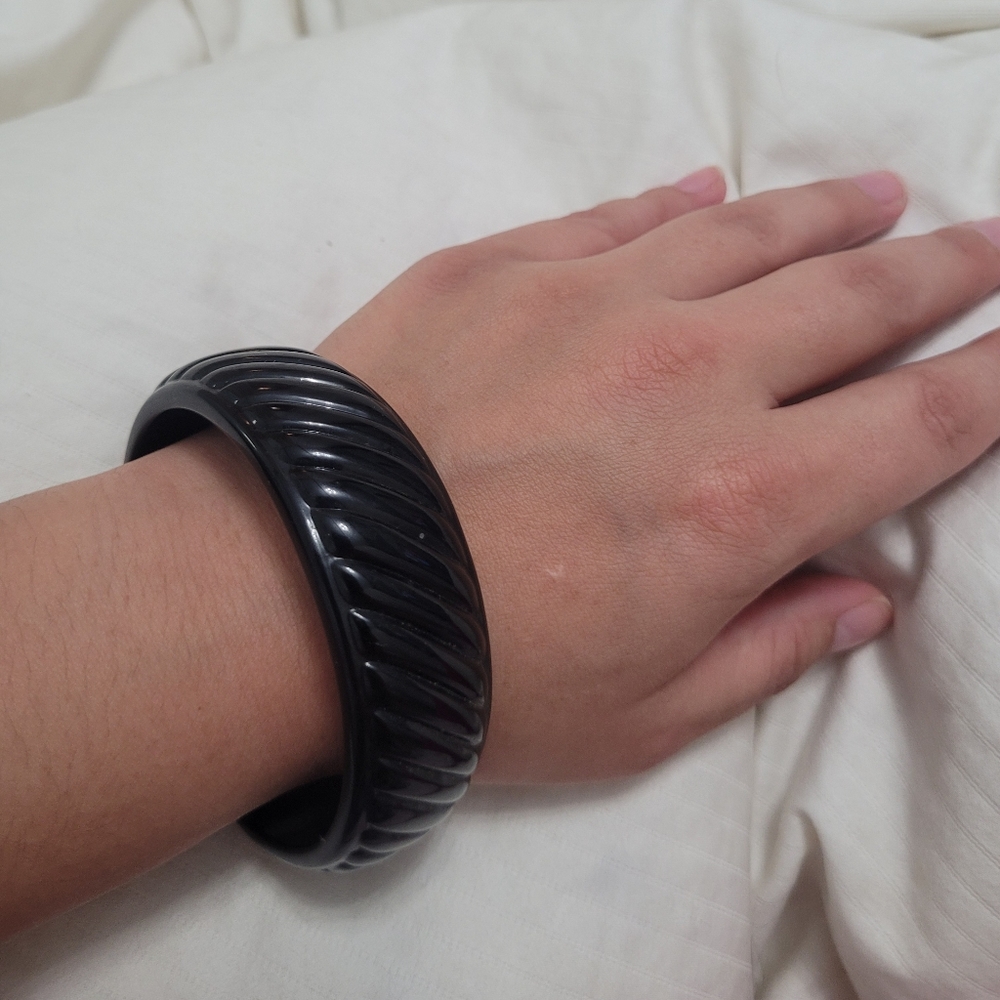 Deadstock Lucite Vintage Black Carved Chunky Bangle Bracelet